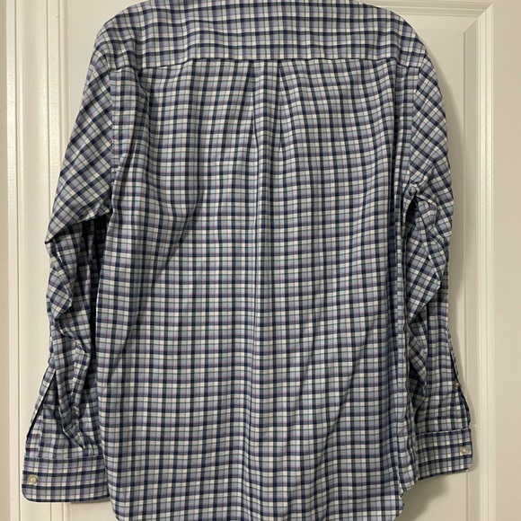 Vineyard Vines Classic Fit - Picture 3 of 3